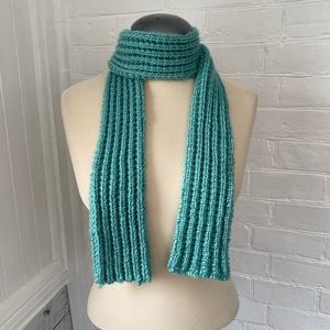 KNIT SCARF
